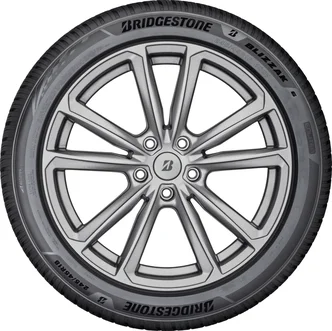Bridgestone Blizzak 6 245/40 R18  97W XL